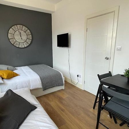 Lovely Studio Flat In The Heart Of Holloway. Londres Exterior foto