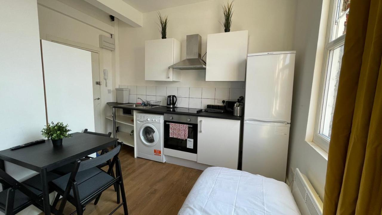 Lovely Studio Flat In The Heart Of Holloway. Londres Exterior foto
